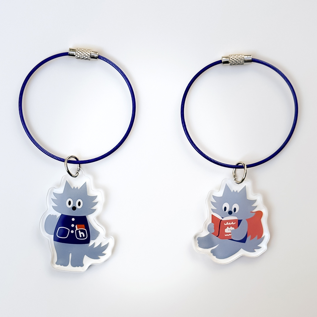 【5月7日より販売開始】【セット商品】早川書房公式キャラクター「めくるふ」グッズ　ワイヤーアクリルキーホルダー　「はじめまして　めくるふ」「まったり読書　めくるふ」